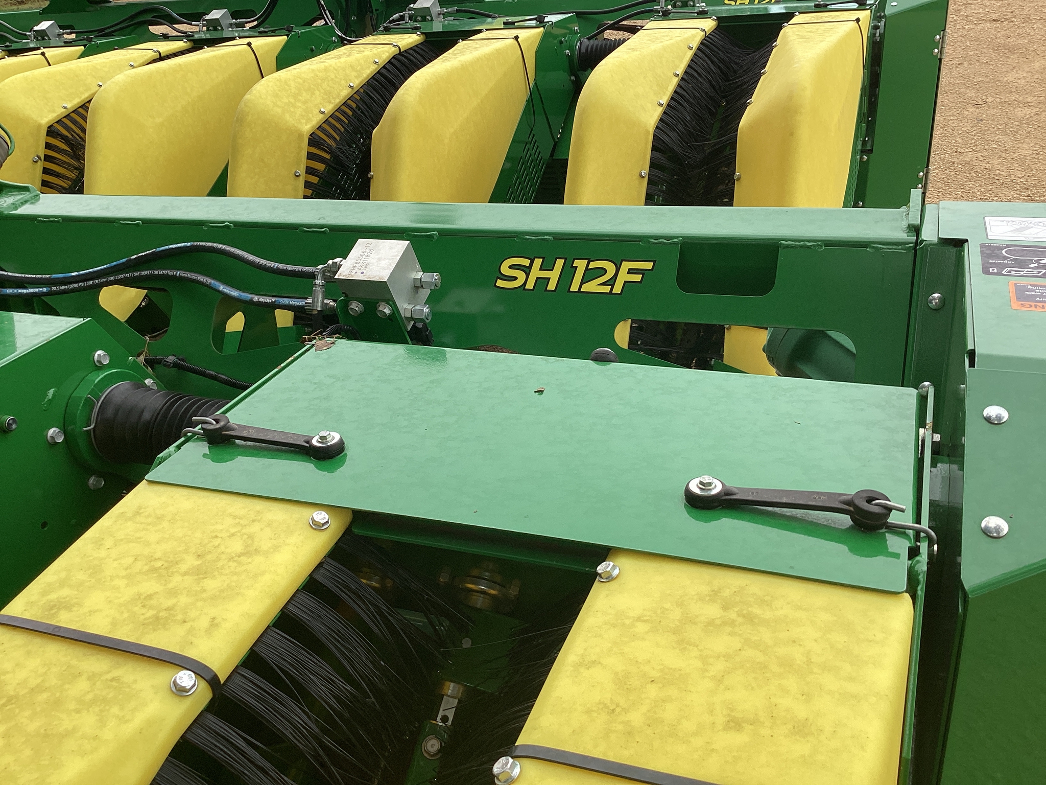 2023 John Deere SH12F Image 5