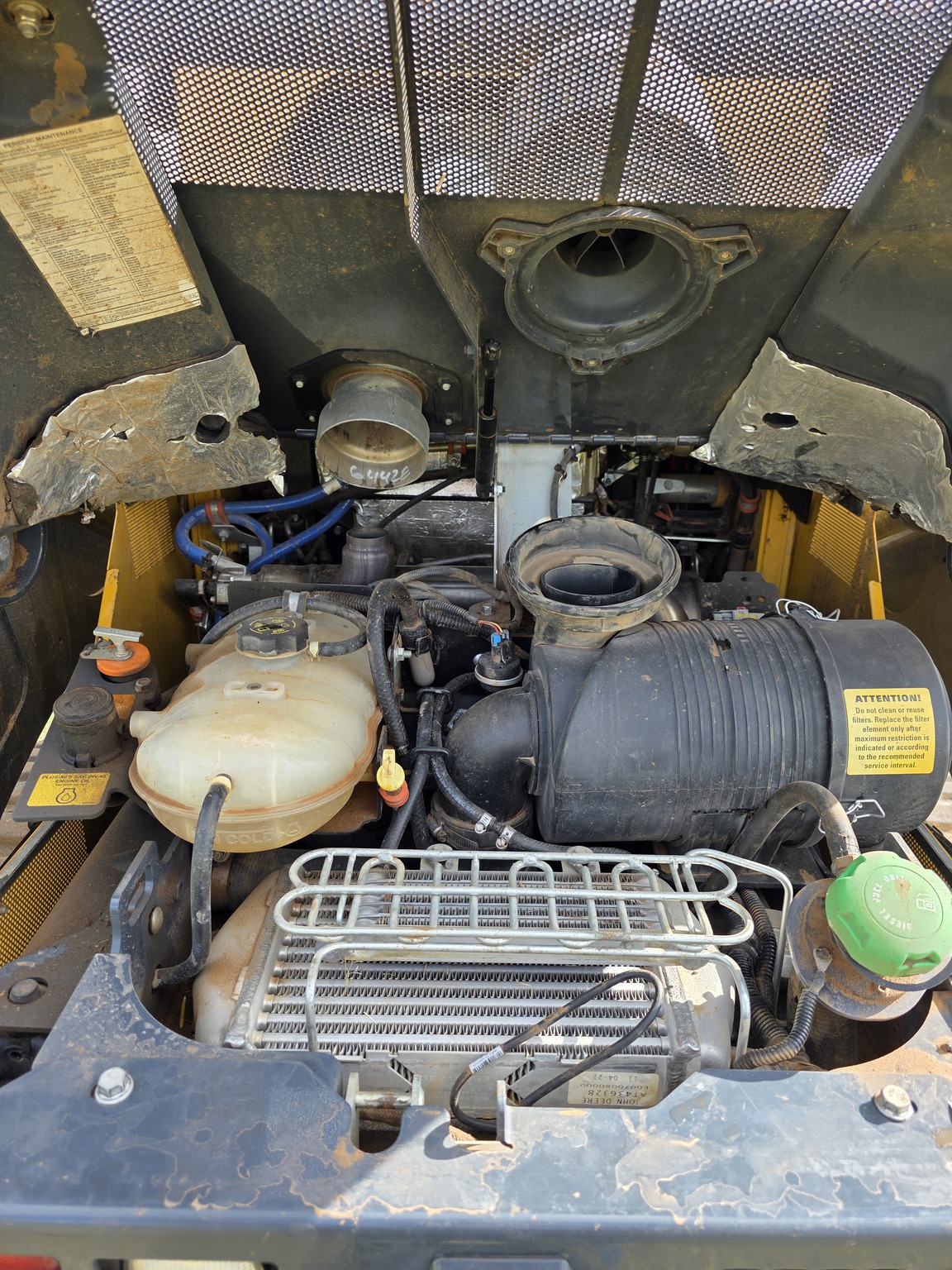 2021 John Deere 333G Image 8