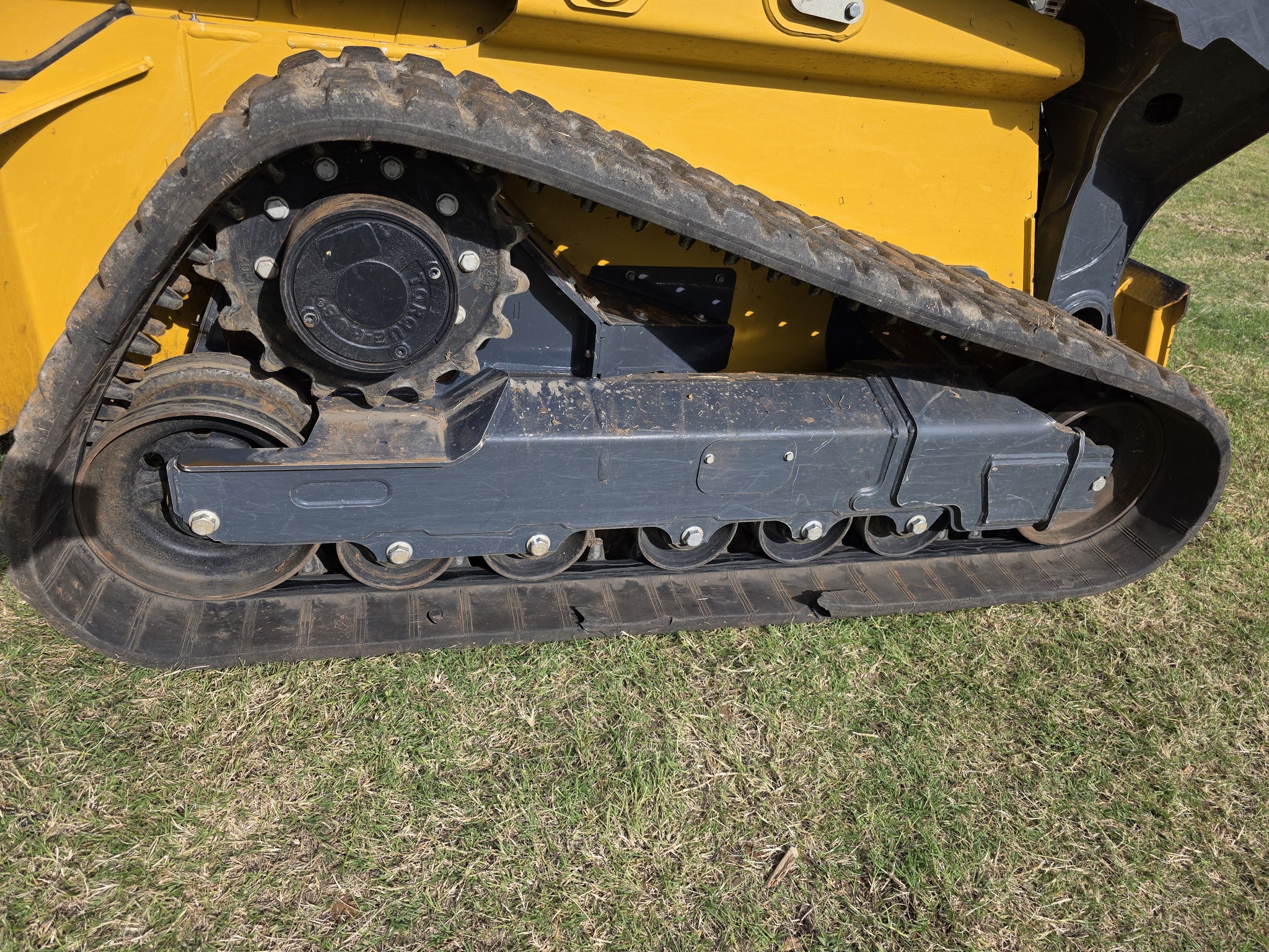 2021 John Deere 333G Image 10