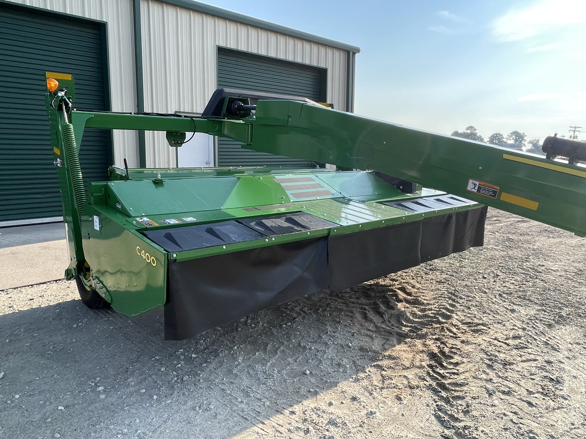 2025 John Deere C400 Image 3