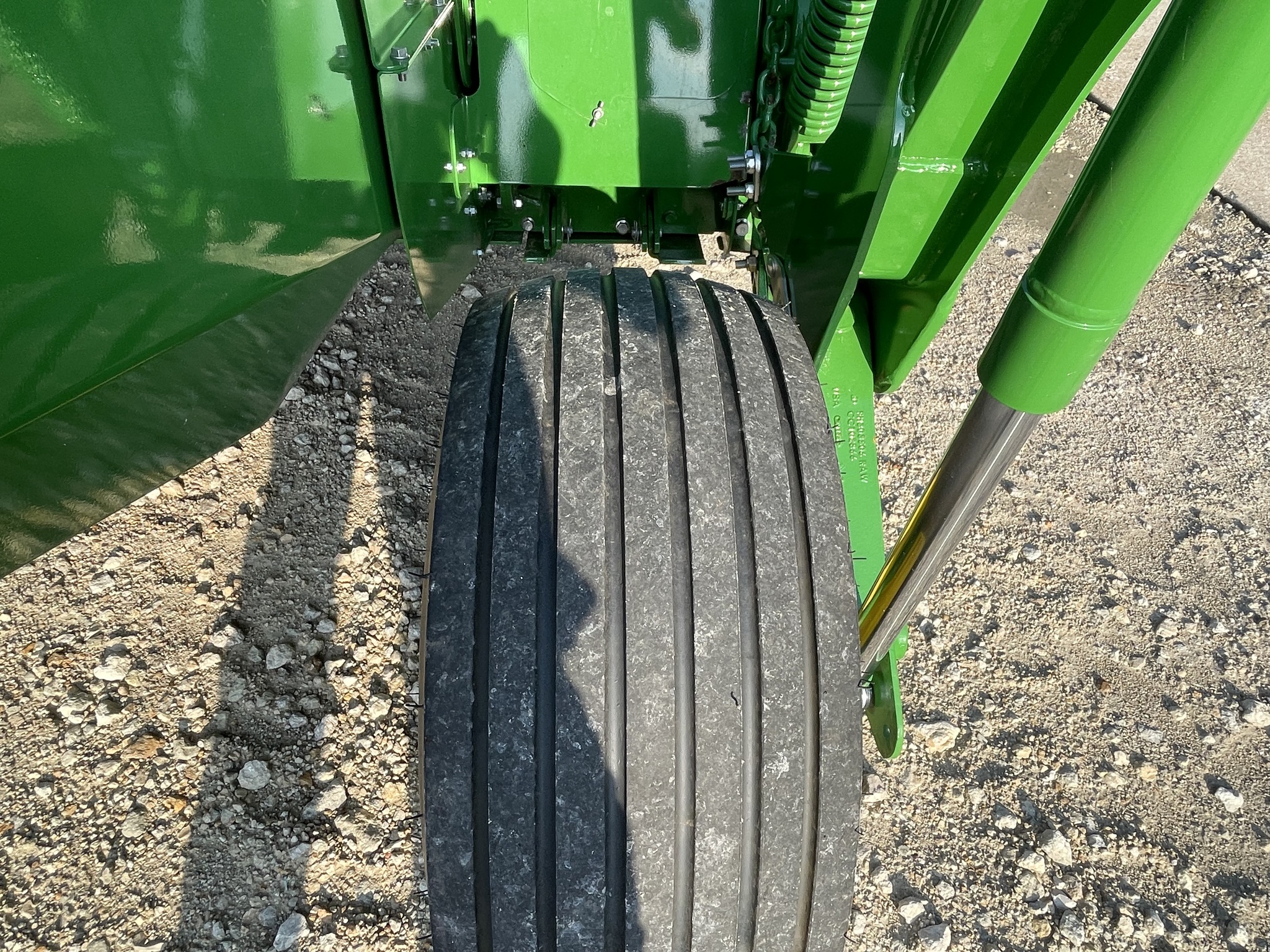 2025 John Deere C400 Image 13