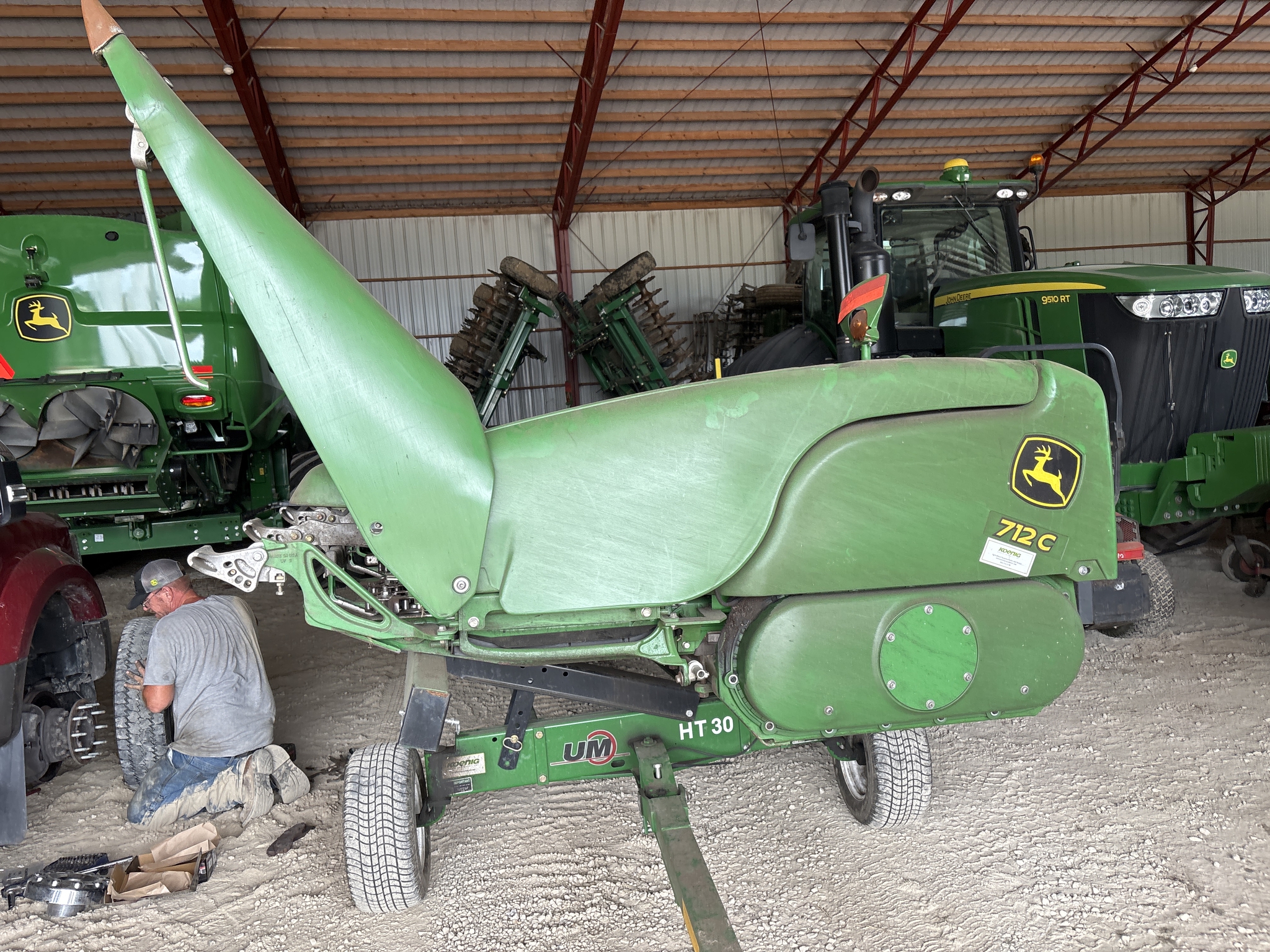 Used 2020 John Deere 712C Corn and Row Crop headers at Koenig Equipment in Anna, OH - PhotoXL4