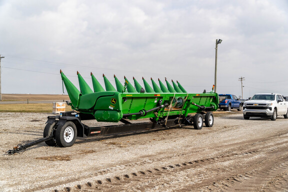 Used 2020 John Deere 712C Corn and Row Crop headers at Koenig Equipment in Greensburg, IN - Photo4