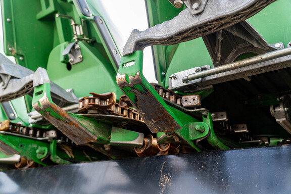 Used 2020 John Deere 712C Corn and Row Crop headers at Koenig Equipment in Greensburg, IN - Photo16
