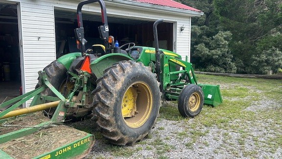 Photo of 2015 John Deere 5055E