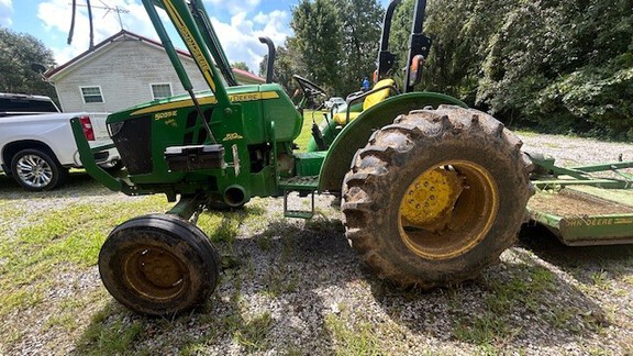 Photo of 2015 John Deere 5055E