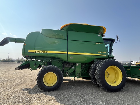 Used 2009 John Deere 9870 STS Combines at Horizon Ag & Turf in Lloydminster, AB - Photo6