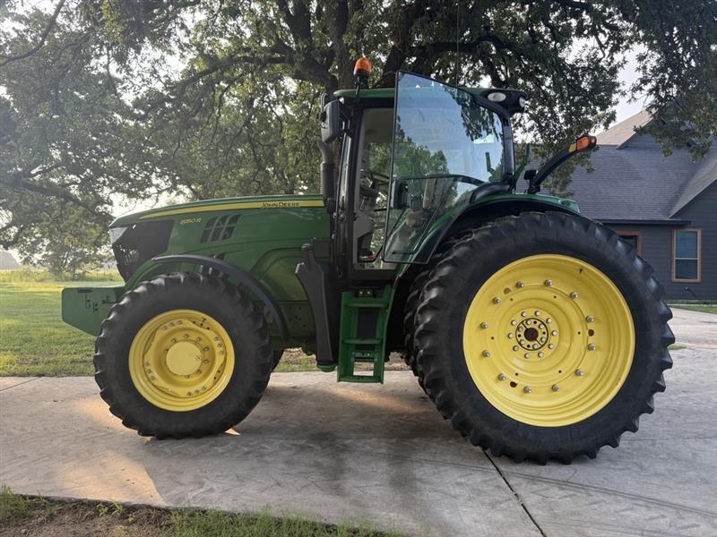 2015 John Deere 6150R Image 1