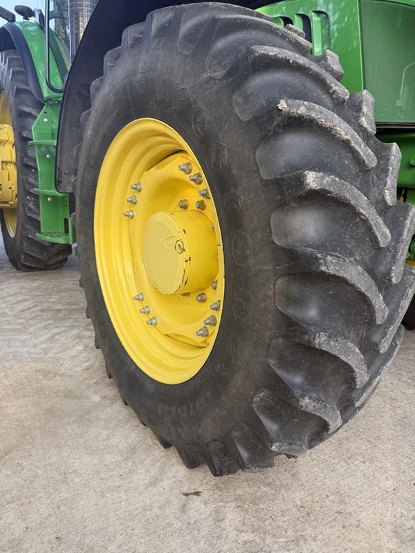 2015 John Deere 6150R Image 42