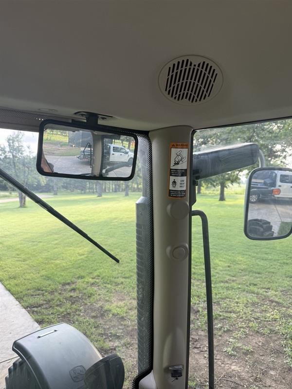 2015 John Deere 6150R Image 15