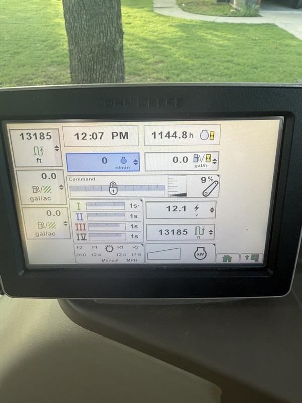 2015 John Deere 6150R Image 8
