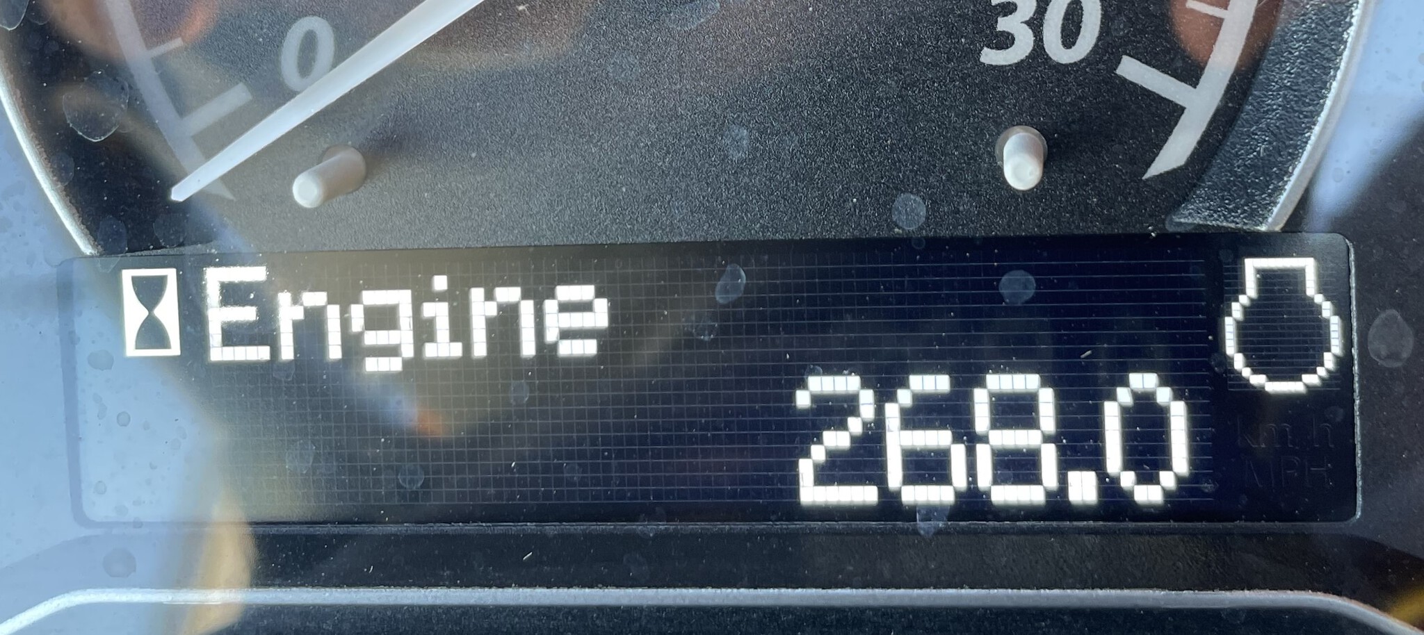 2021 John Deere 2032R Image 14