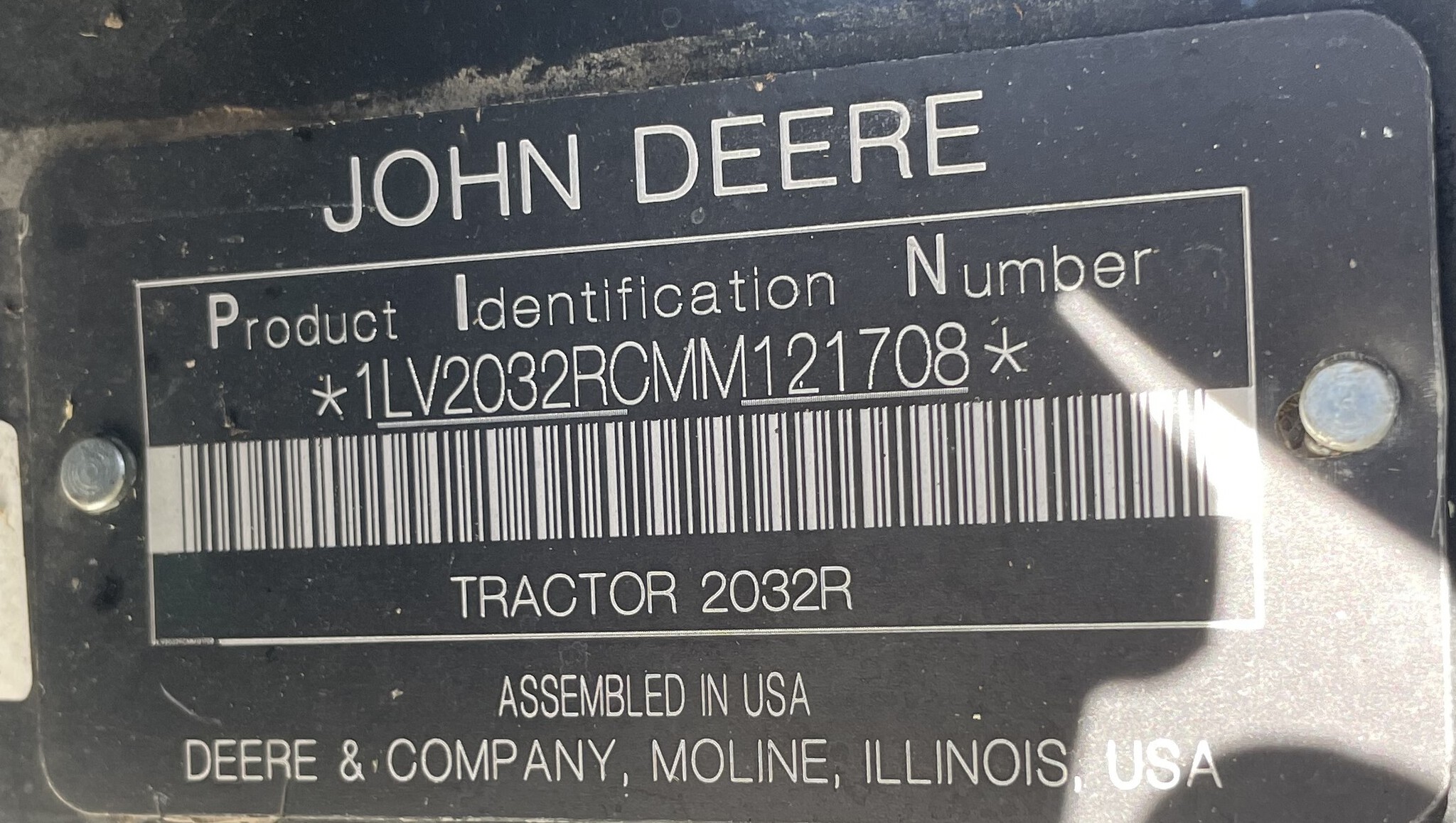 2021 John Deere 2032R Image 15