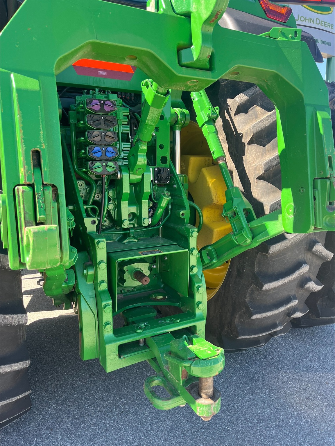 2022 John Deere 8R 370 Image 9