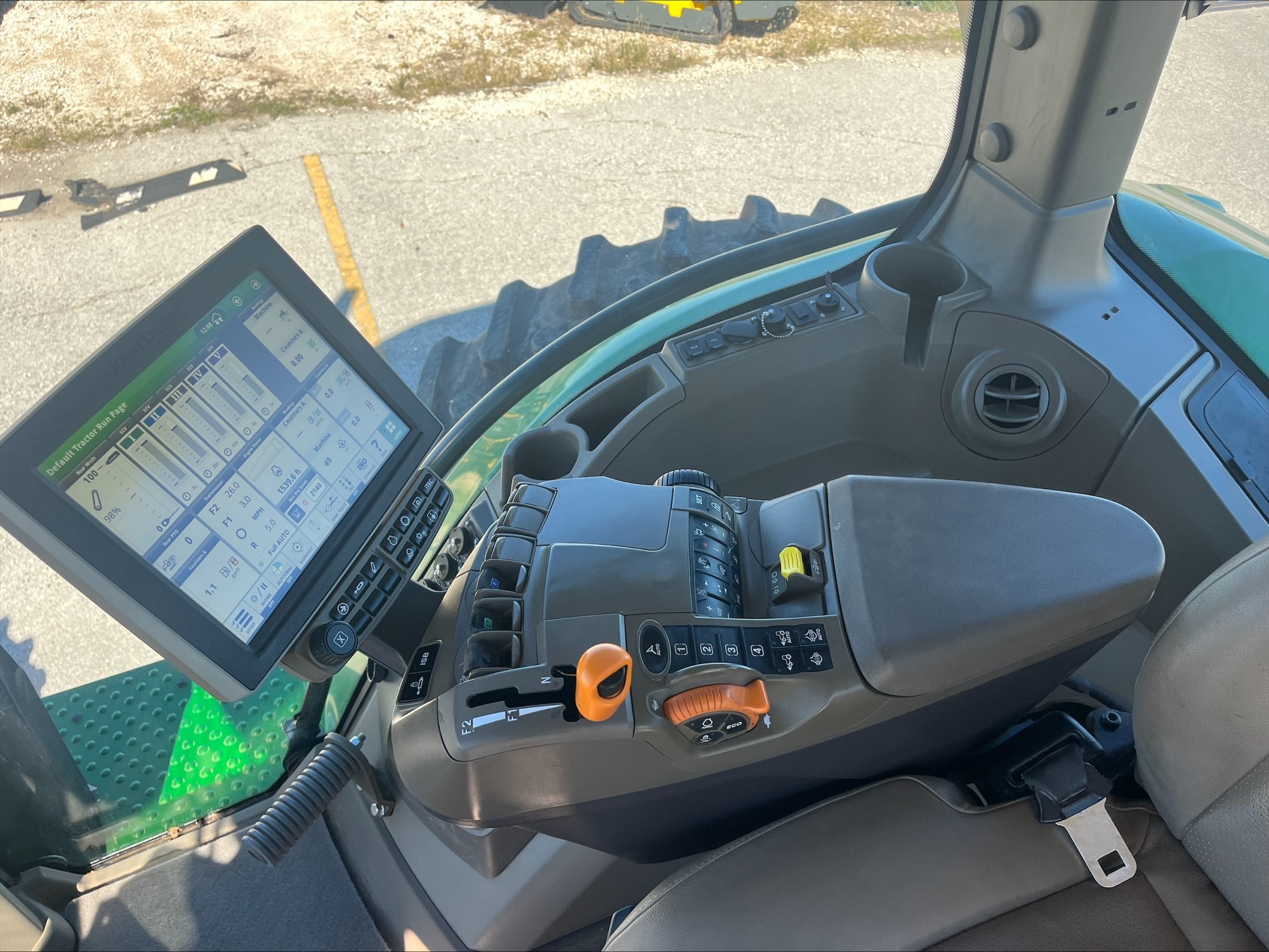 2022 John Deere 8R 370 Image 8