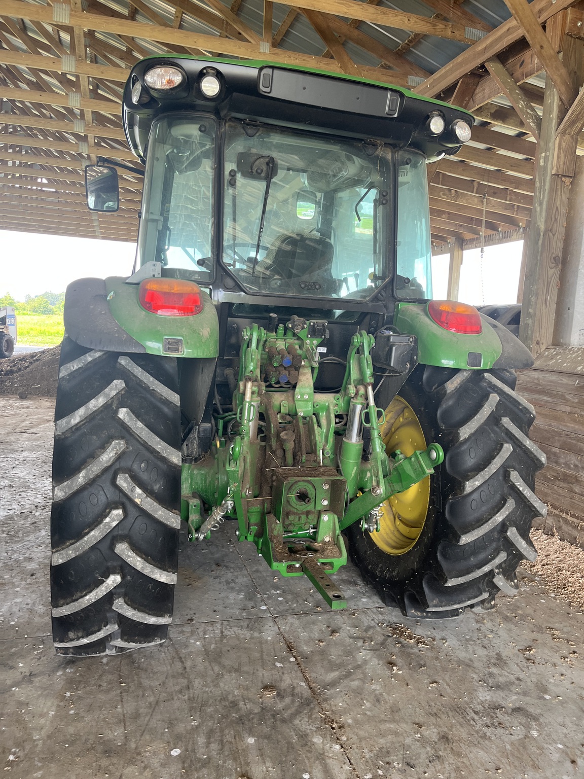 2023 John Deere 5130M Image 2