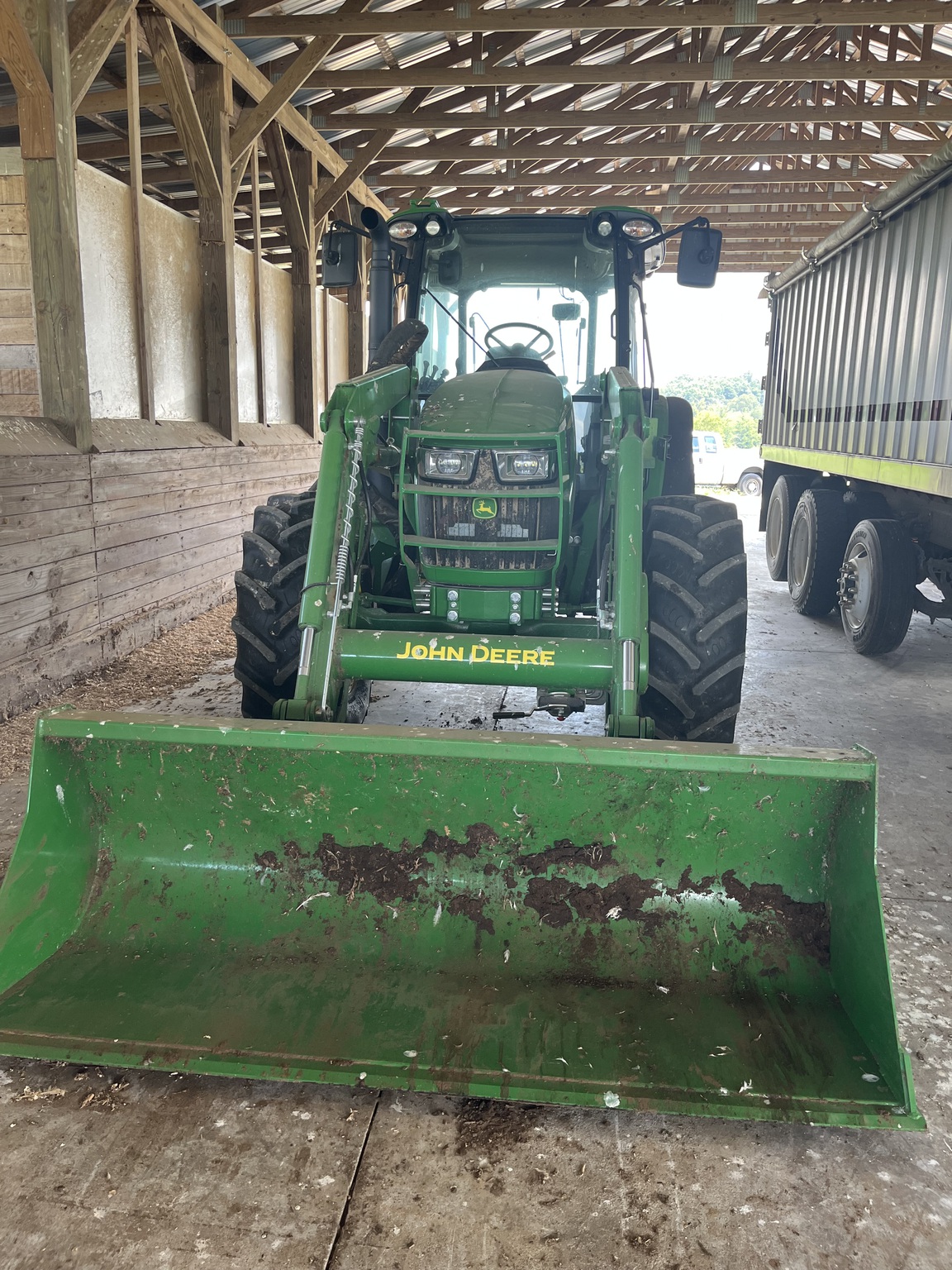 2023 John Deere 5130M Image 3