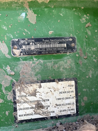 Photo of 2019 John Deere R4044