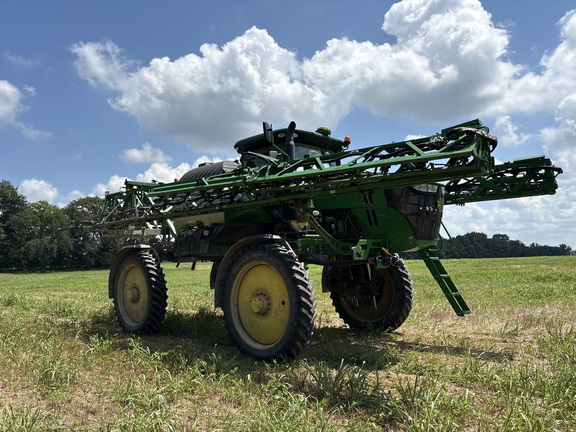 Photo of 2019 John Deere R4044