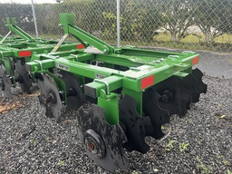 2023 John Deere TM1048L Image 7