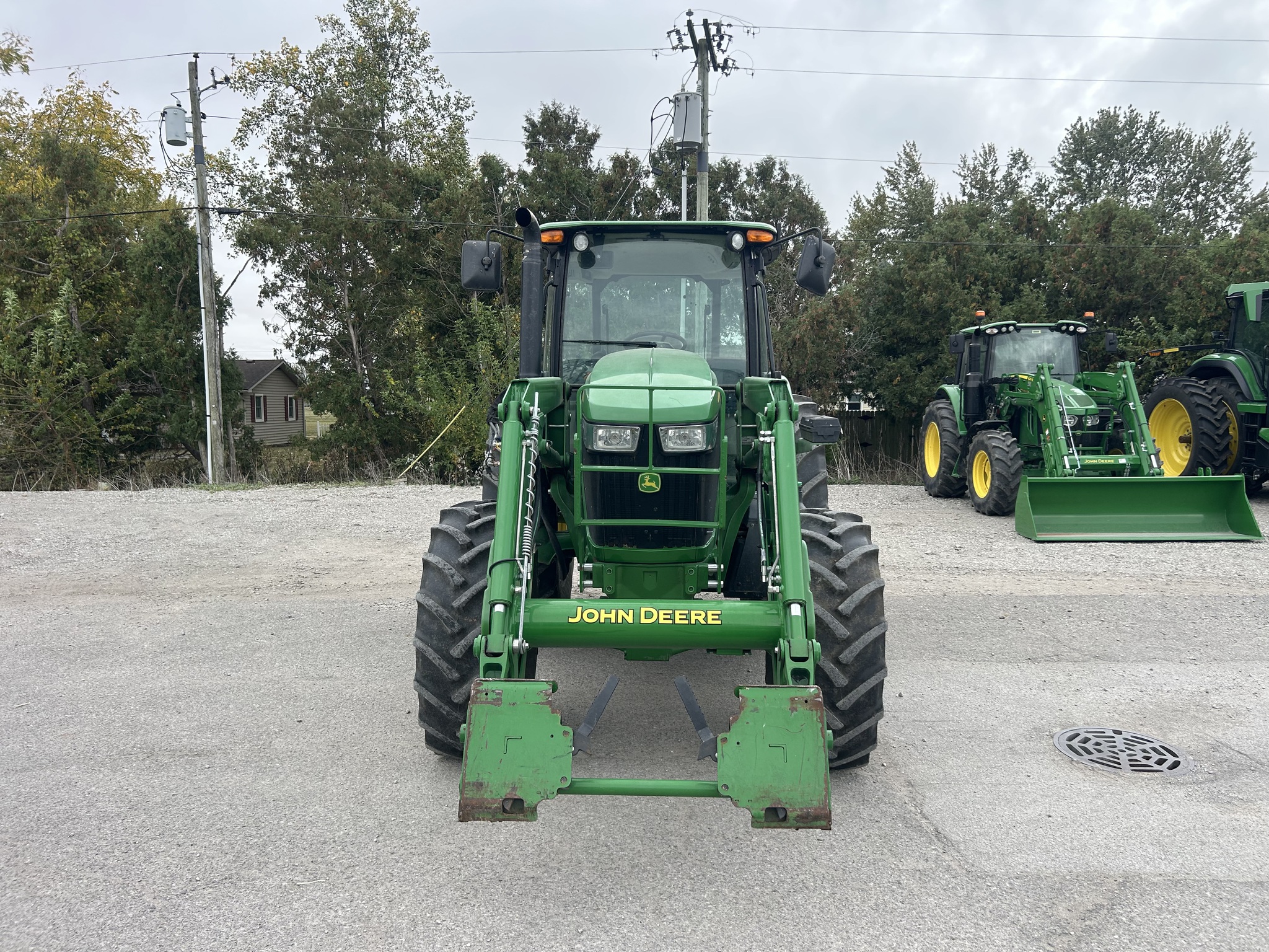 2018 John Deere 6120E Image 3