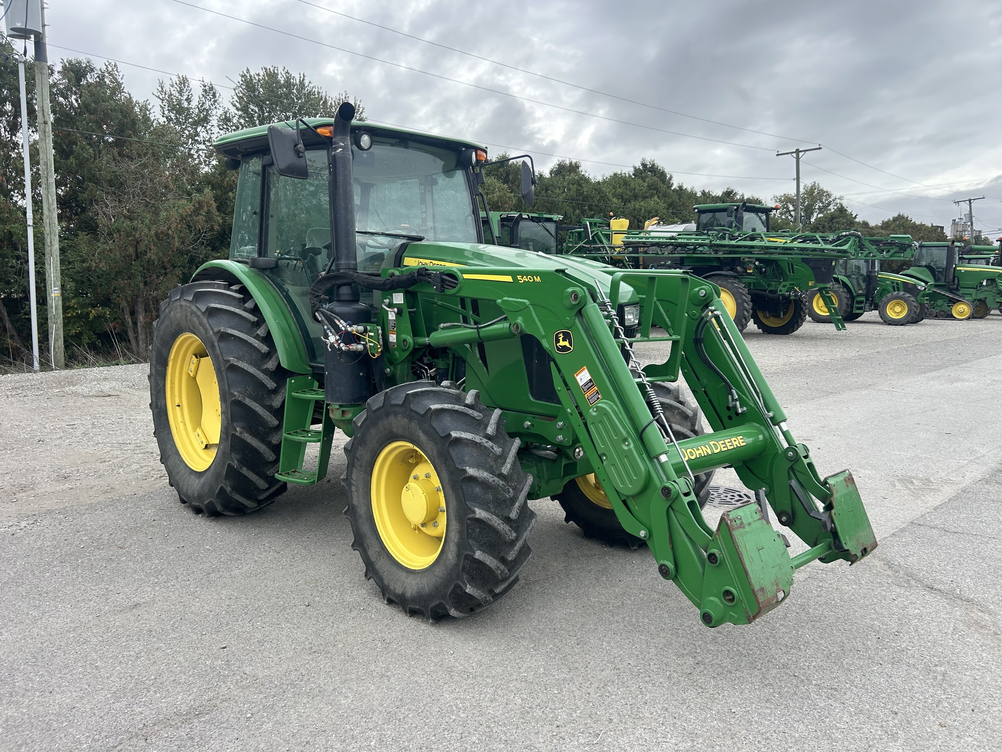 2018 John Deere 6120E Image 4