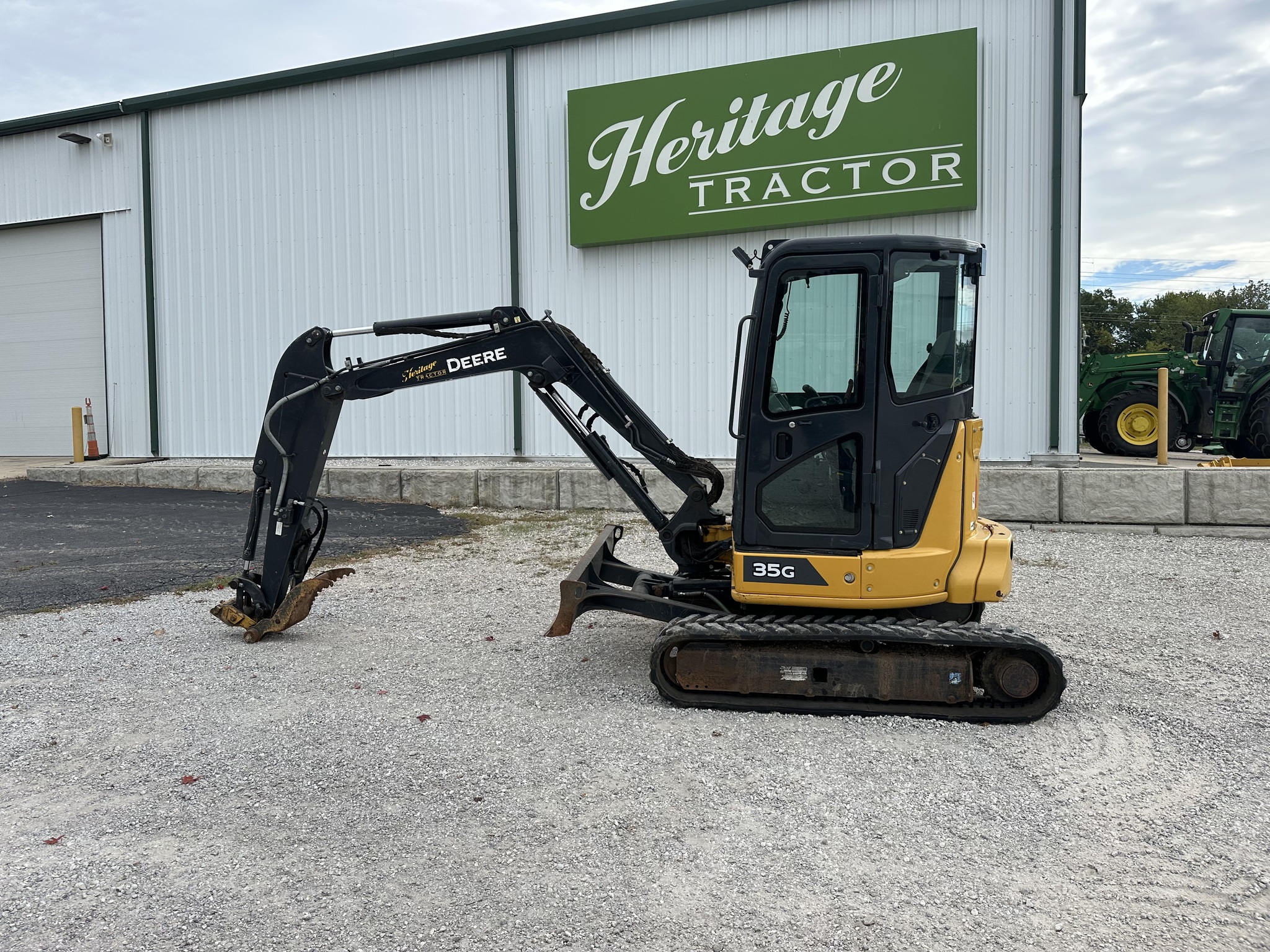  2022 John Deere 35G at Heritage Tractor in Joplin, MO