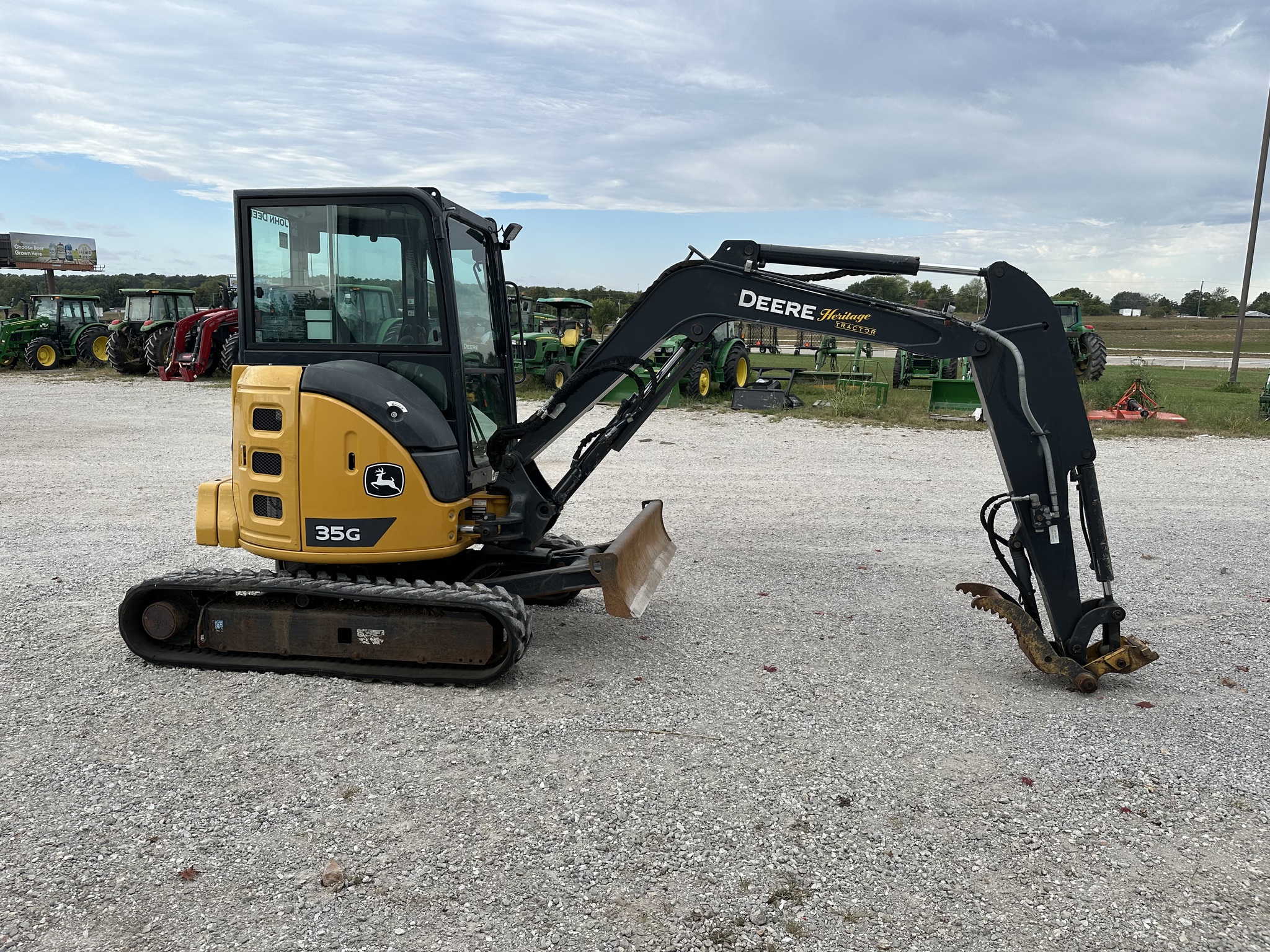  2022 John Deere 35G at Heritage Tractor in Joplin, MO