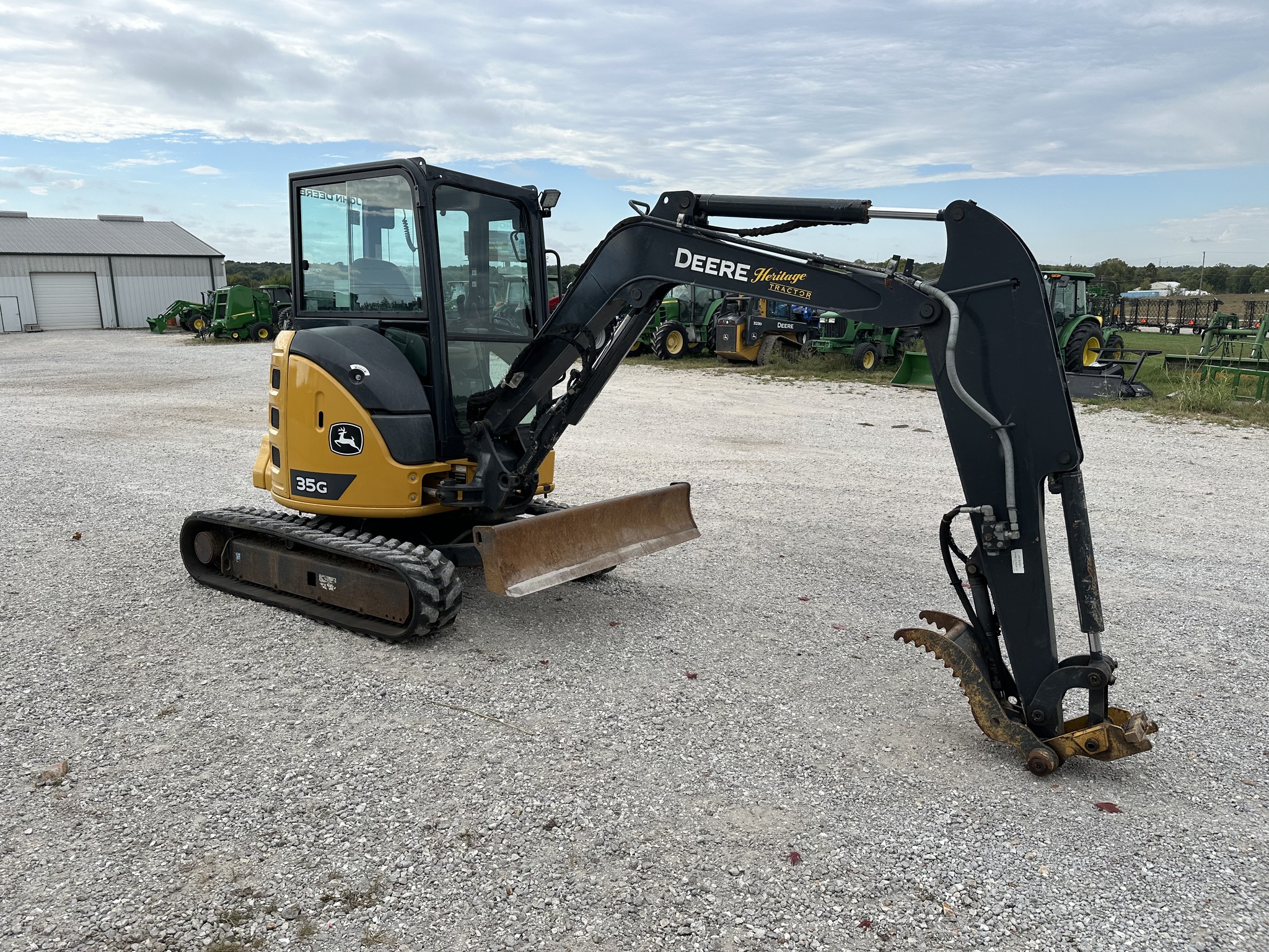  2022 John Deere 35G at Heritage Tractor in Joplin, MO