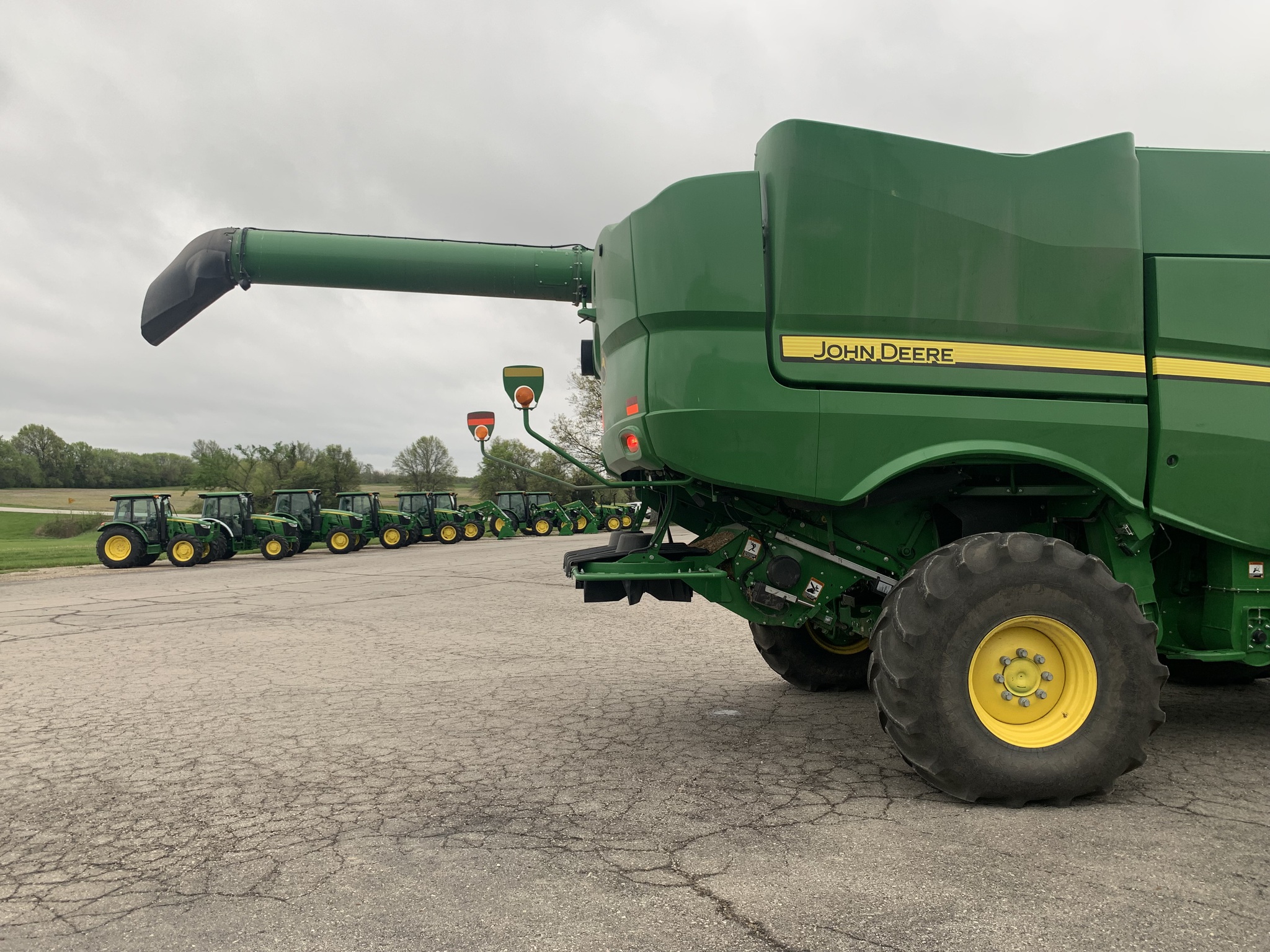  2021 John Deere S780 at Heritage Tractor in Baldwin City, KS