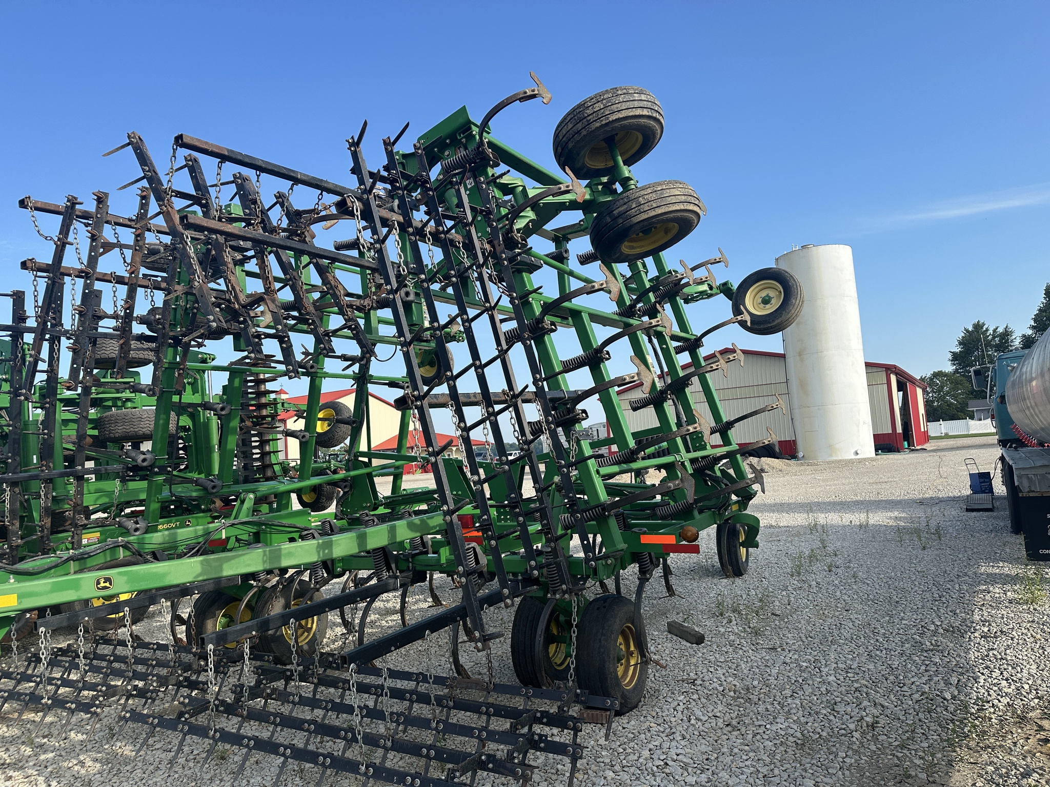 2014 John Deere 2210 Image 6