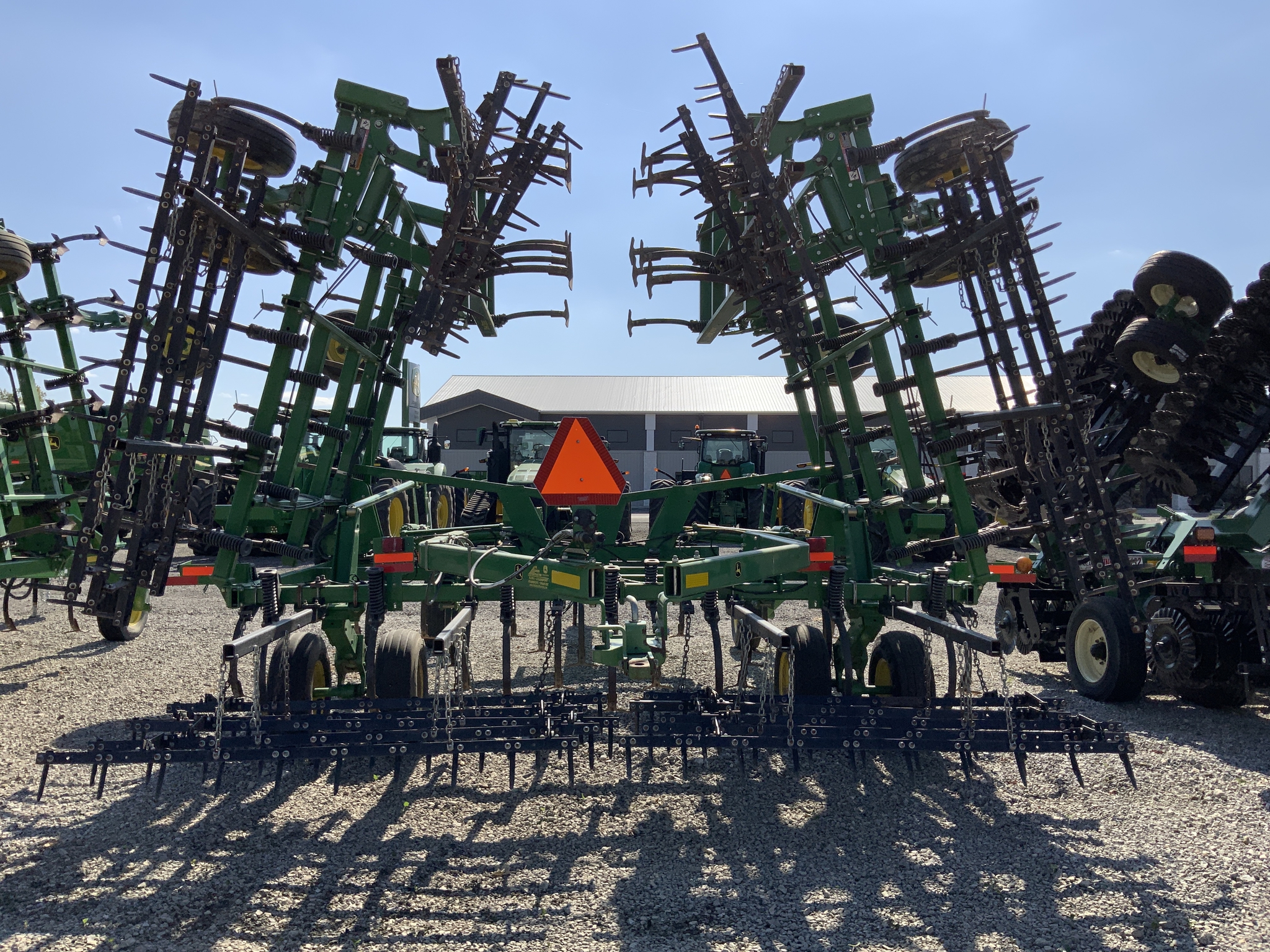 2014 John Deere 2210 Image 8