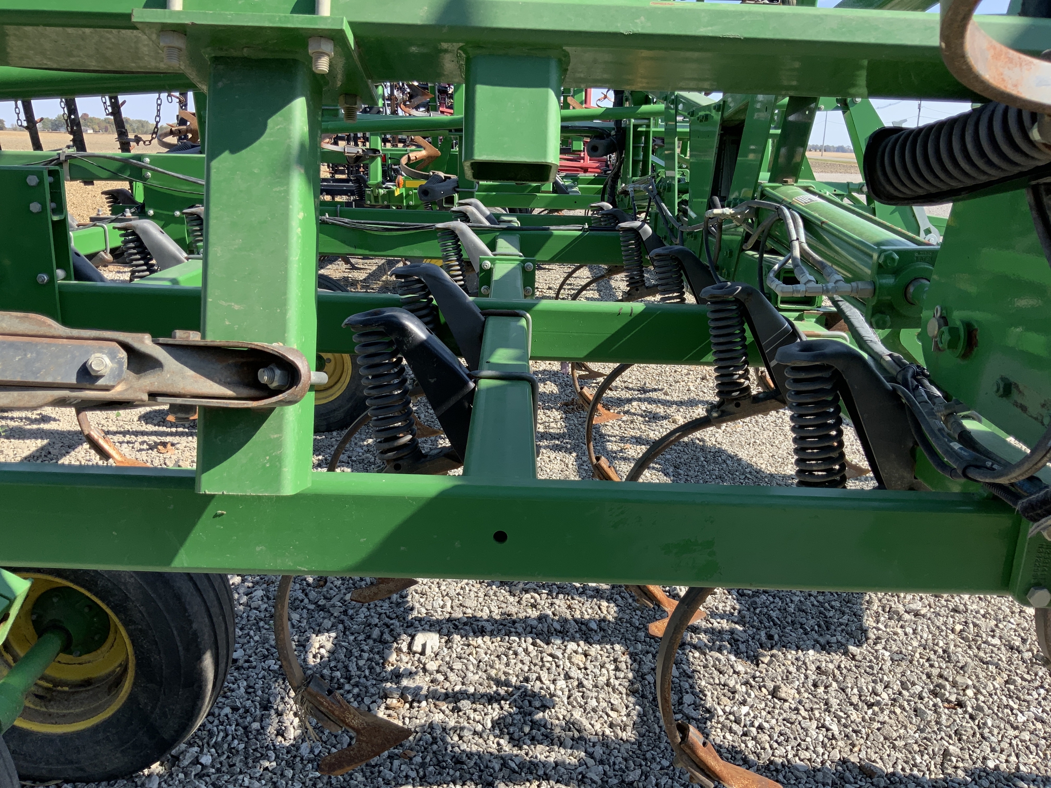 2014 John Deere 2210 Image 9