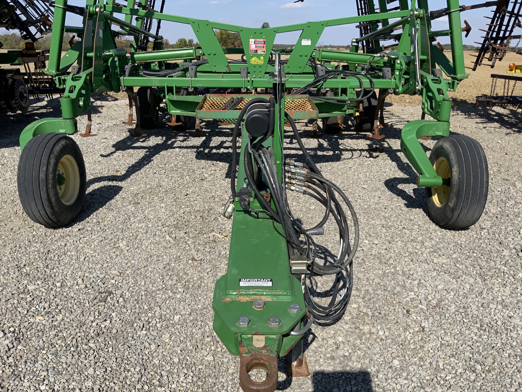 2014 John Deere 2210 Image 10