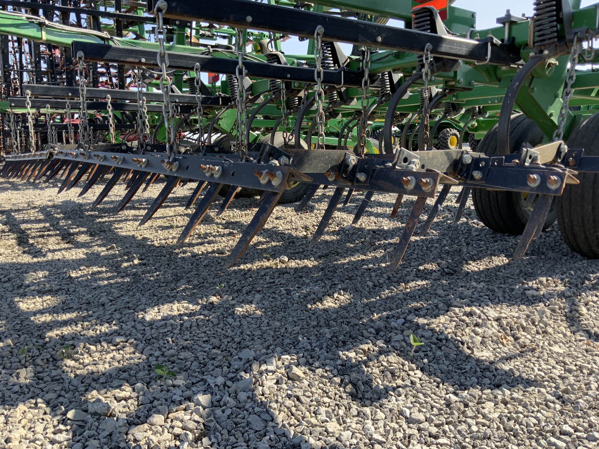 2014 John Deere 2210 Image 11