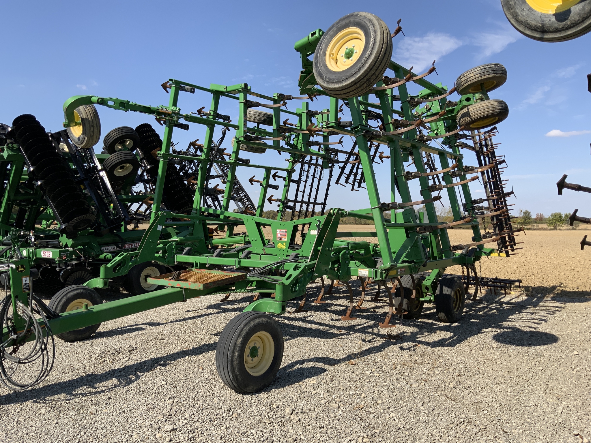 2014 John Deere 2210 Image 12