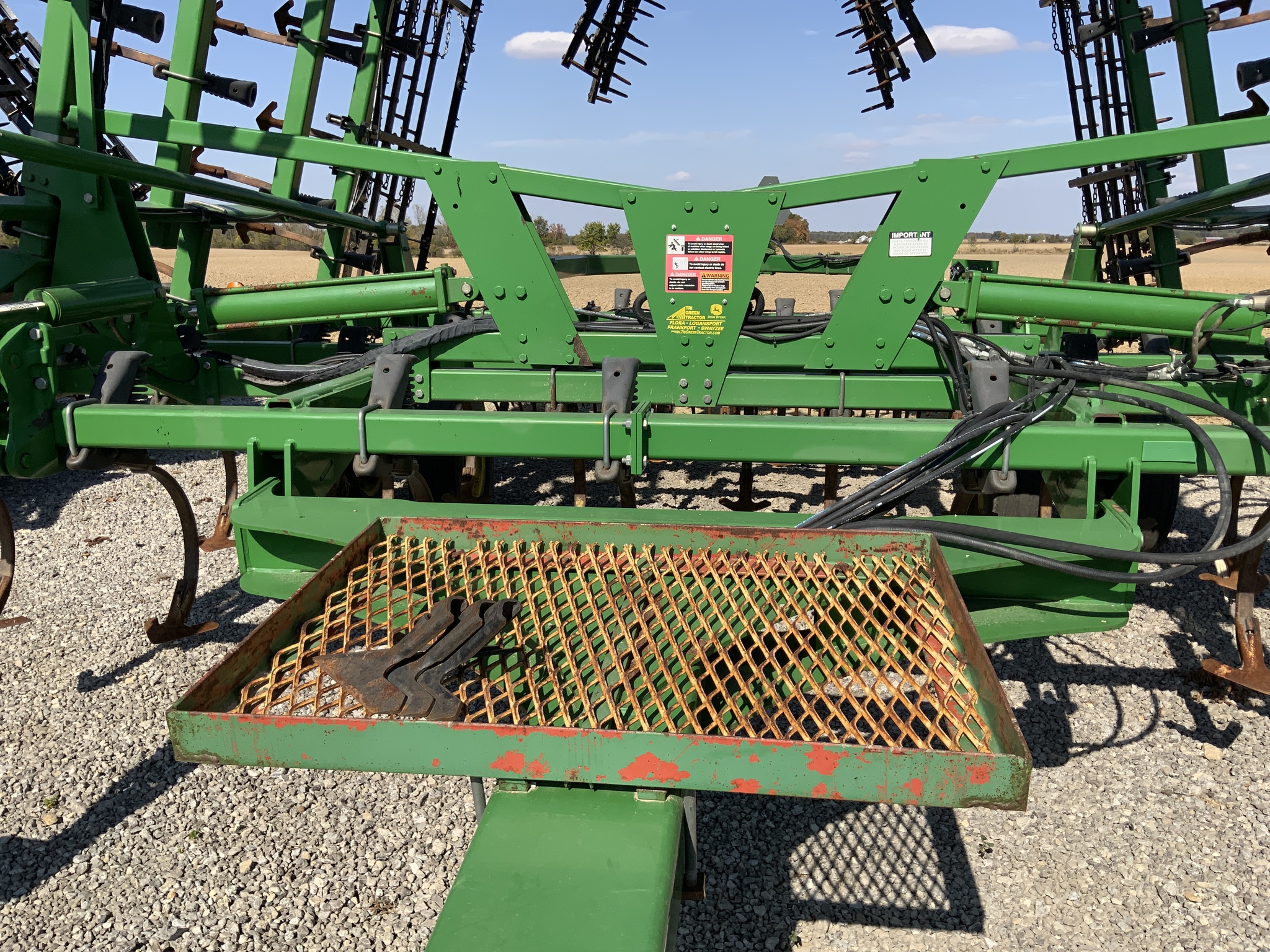 2014 John Deere 2210 Image 15