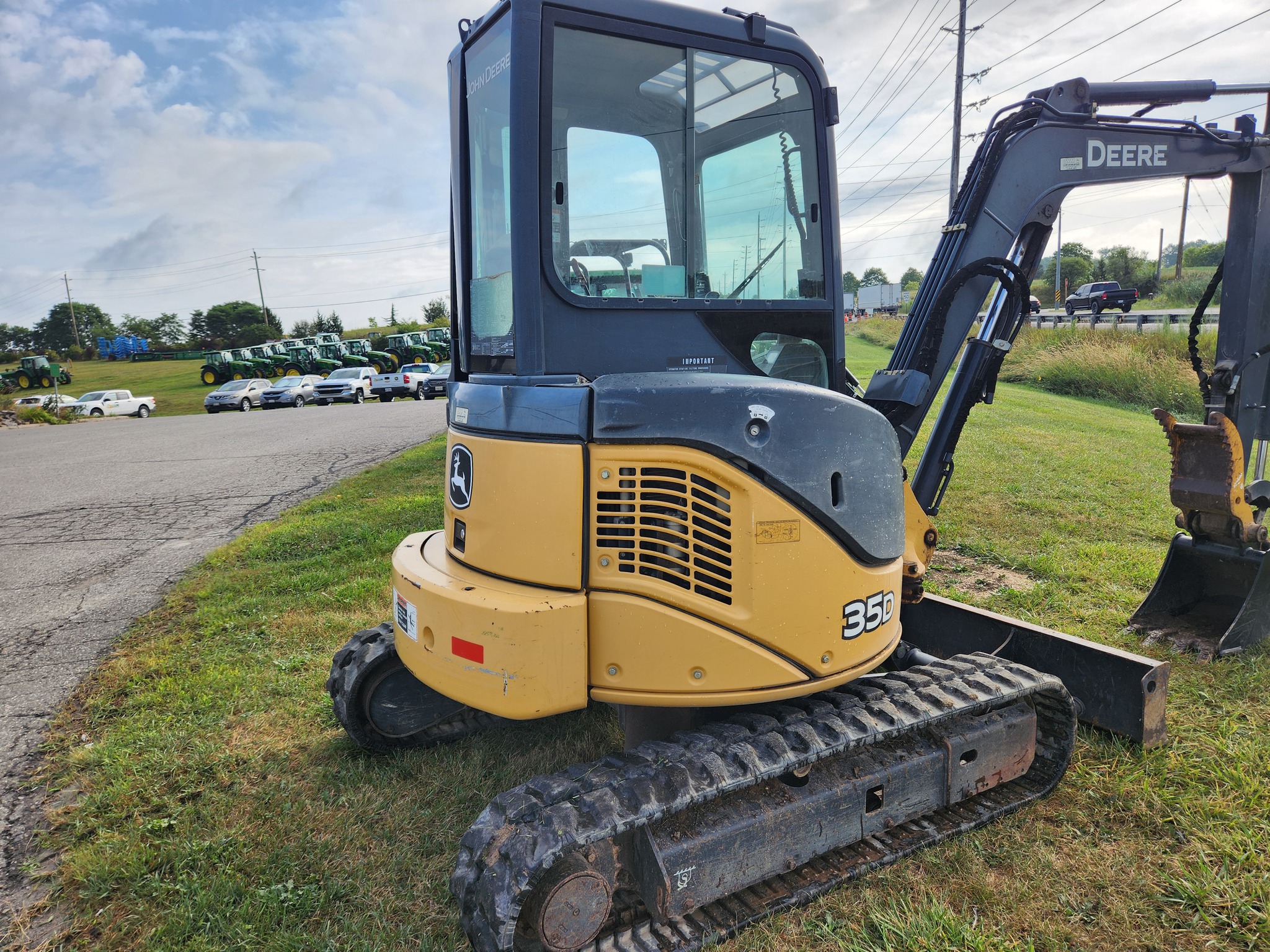 2008 John Deere 35D Image 4