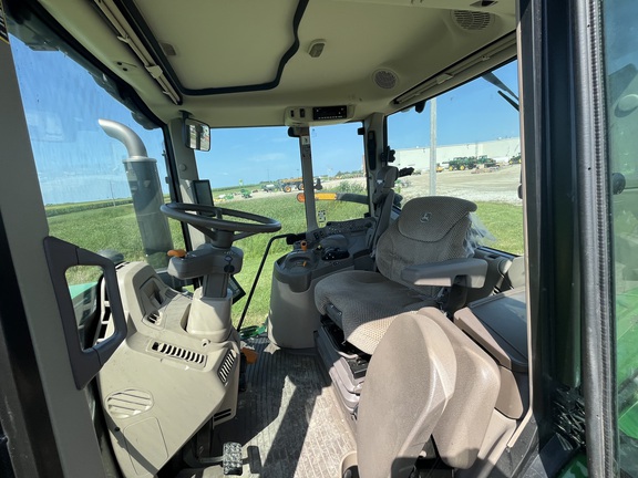 2025 John Deere 6M 165 - Photo37