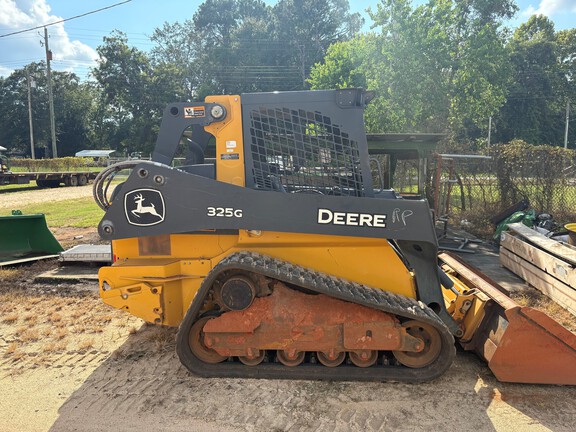 2023 John Deere 325G Photo 3