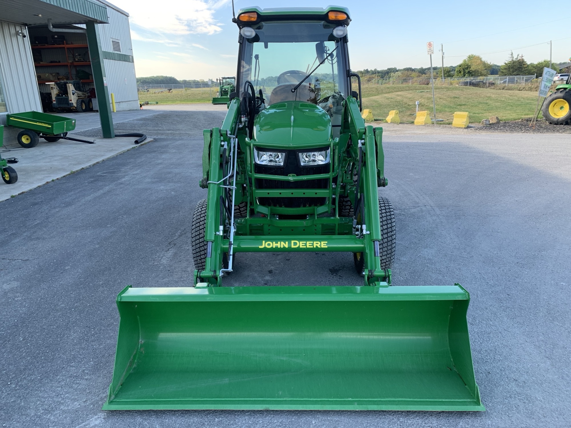2023 John Deere 4066R Image 3