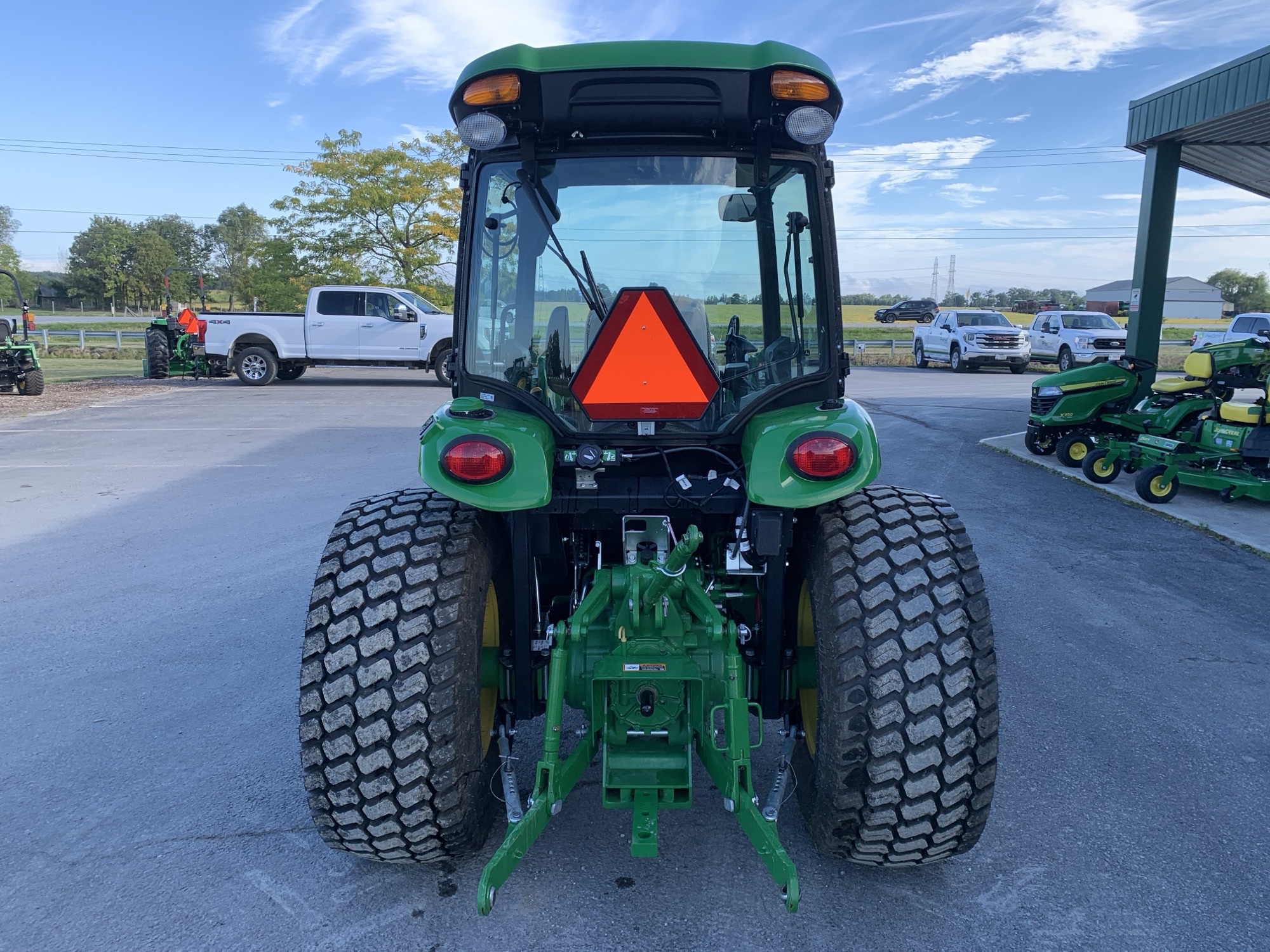 2023 John Deere 4066R Image 7