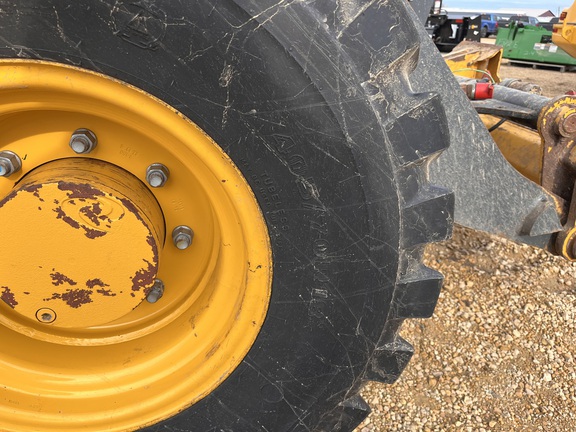 2021 John Deere 204L - Photo13