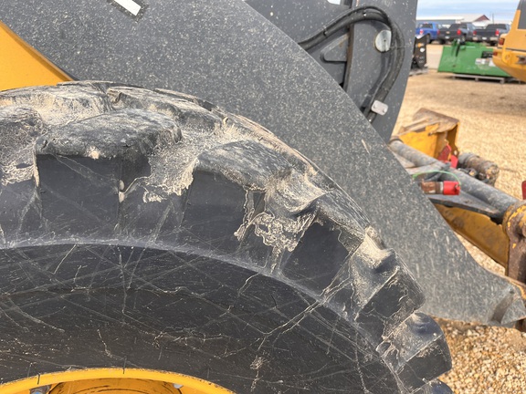 2021 John Deere 204L - Photo14
