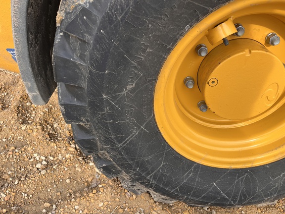 2021 John Deere 204L - Photo16