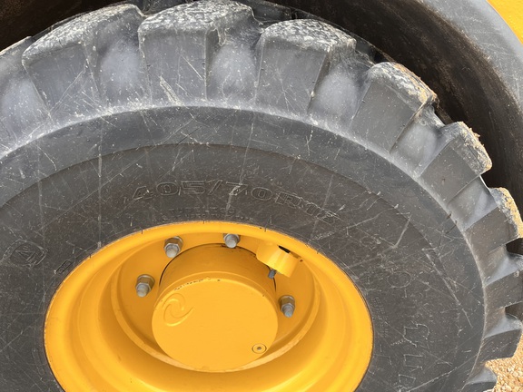 2021 John Deere 204L - Photo19