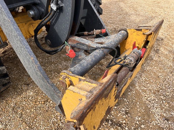 2021 John Deere 204L - Photo23