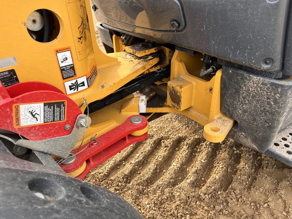 2021 John Deere 204L - Photo25