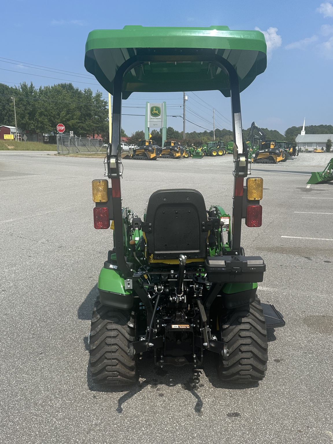 2024 John Deere 1025R Image 3