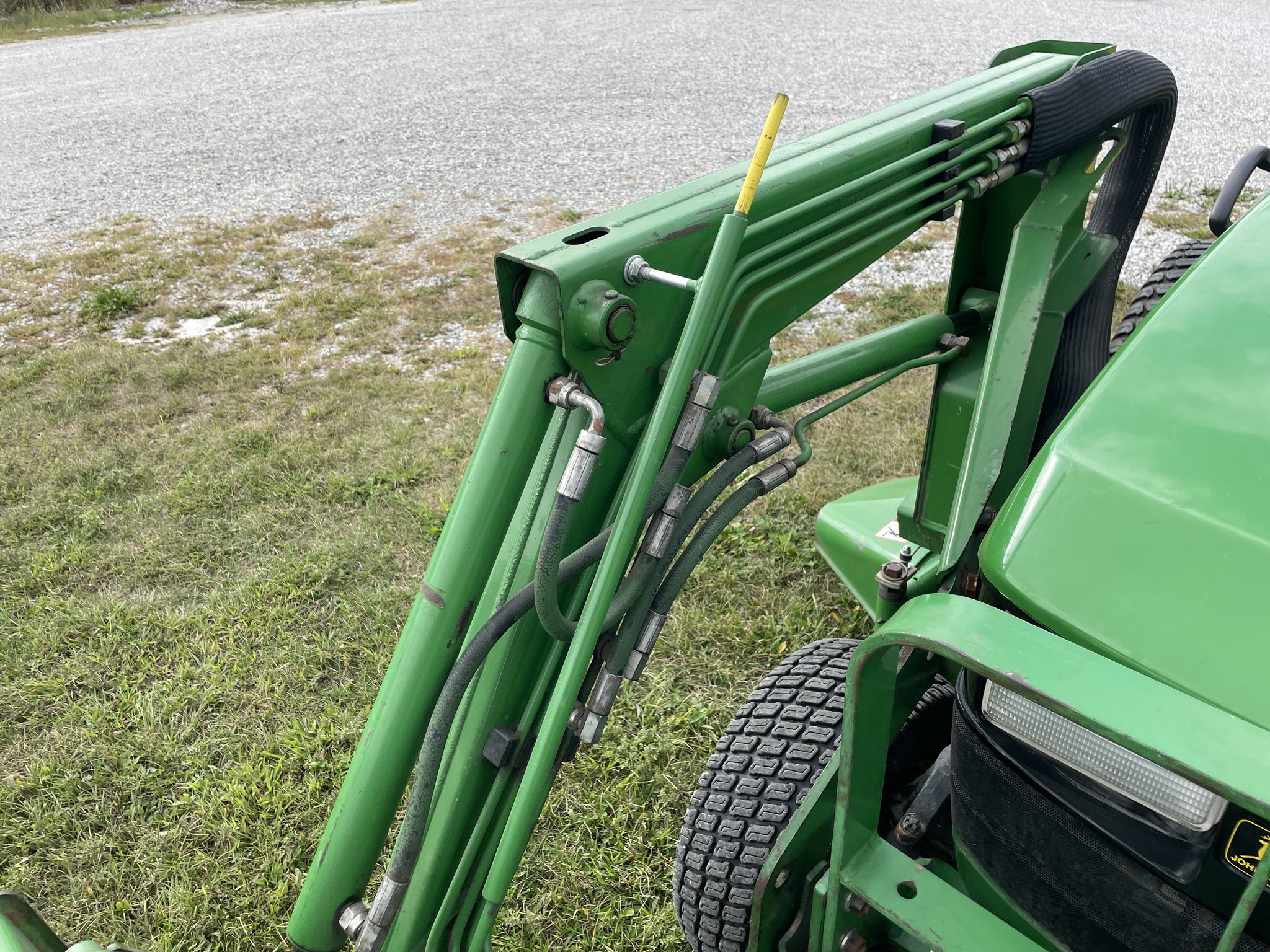 2002 John Deere 4010 Image 12